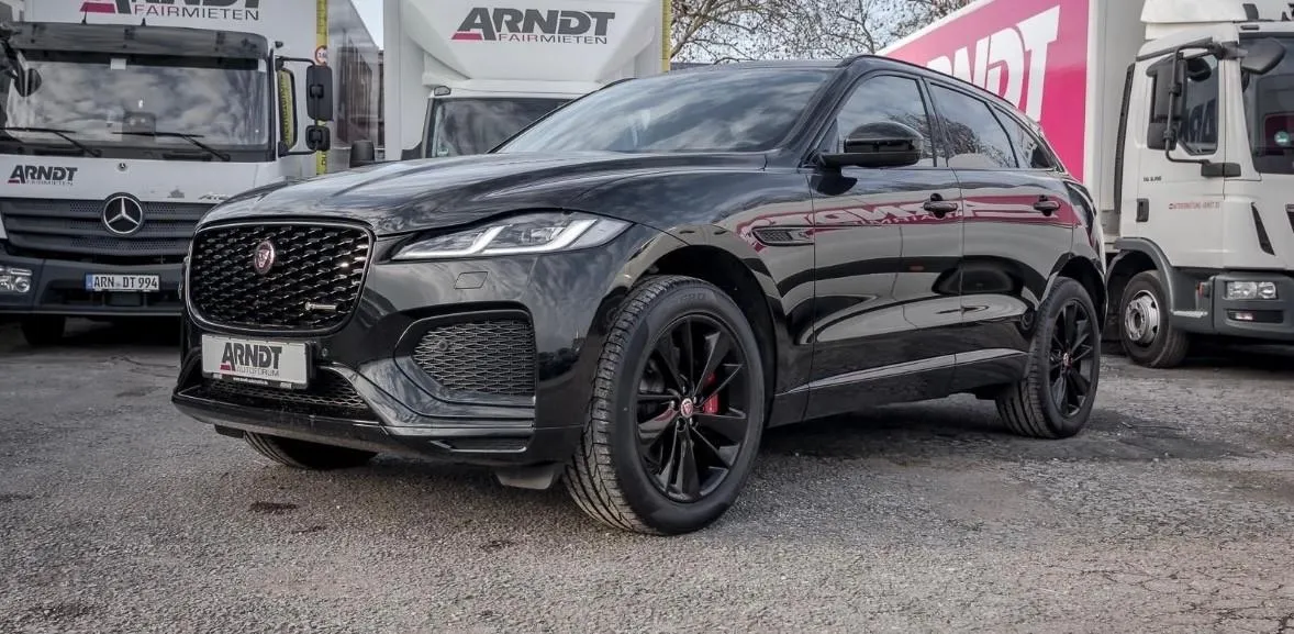 JAGUAR F-Pace 2.0 250 CV AWD aut. R-Dynamic HSE Image 1